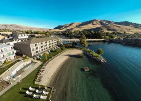 Campbell's Resort - Image 2
