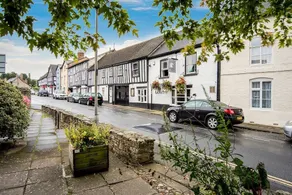 Unicorn Inn - Image 2