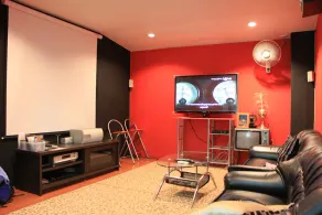 Ananas Phuket Town Hostel - Image 3