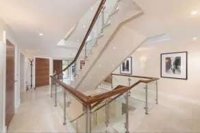Mono Luxe Villa in Newcastle Upon Tyne - Image 2