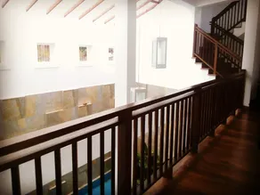 Sunlit Villa - Image 2