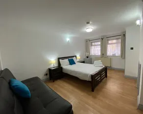 London Apartments Bethnal Green - Image 3