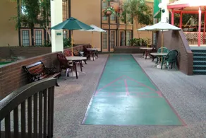 Clarion Inn - Image 4