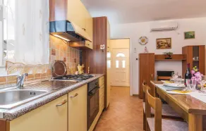 Amazing Home in Labin With Wifi and 4 Bedrooms - Image 4