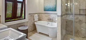 Claridges - Image 2