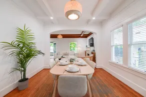 Amazing Bahamian Home at Design District - Image 5