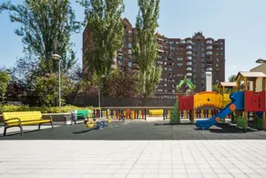 Modern 2bed Apt Sleeps 4 nr Retiro, 2mins to Metro - Image 5