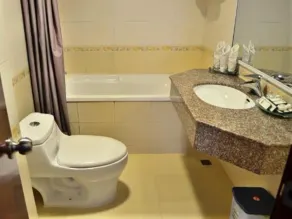 Crown Hotel - Image 3