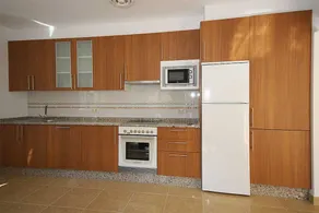House - 3 Bedrooms - 02118 - Image 2