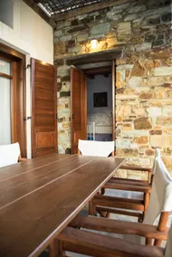 2AG252-House with a pool in Andros - Image 4