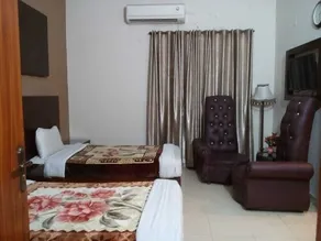 Gulberg Tower Hotel - Image 2