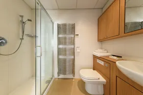 Crossroads Hotel - Image 2