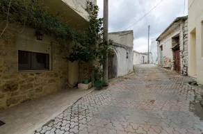Oikies Lyttos - Image 5
