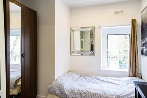 Bright & Cosy 2 Bed Apartment in Notting Hill - Image 2