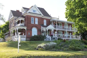 Eastwood Tourist Lodge - Image 4