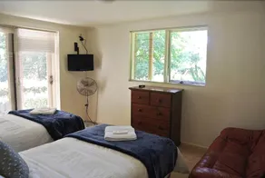 Apple Blossom Retreat - Image 3