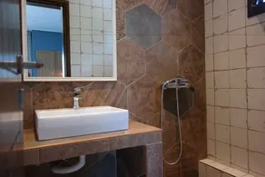 Gyalos Beach Front Aparthotel - Image 2