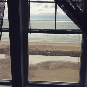 Misquamicut Beach Front Inn - Image 5