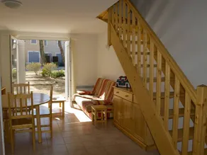 Well-kept Holiday Home Between Nimes and Montpellier - Image 3