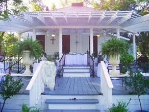 Texas Forest Country Retreat - Image 2