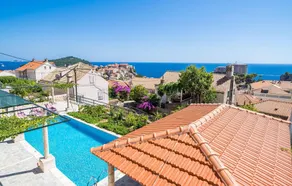 Nice apartment in Dubrovnik with Outdoor swimming pool, WiFi and 5 Bedrooms - Image 3