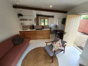 Swallow Studio - Image 4