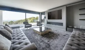 Exclusive tamarit villa - Image 3