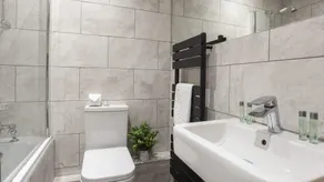 The Station Apartment- A Stunning Space, Close To The City Centre - Image 5