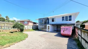 Lovely 2- Bedroom Unit with Free Parking - Image 3