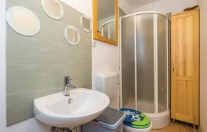 Beautiful 3 bed House in Crni Lug - Image 2