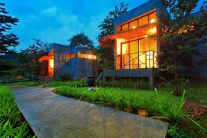 Twelve O'Clock Resort - Image 2