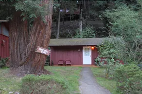 Jayes Timberlane Resort - Image 2