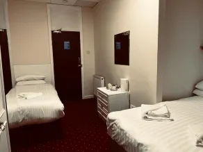Sunset Beach Hotel - Image 4
