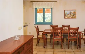Gorgeous Home In Koper With Wifi - Image 5