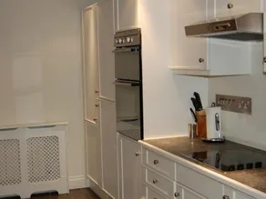 Elegant Mayfair Apartment 5 - Image 5