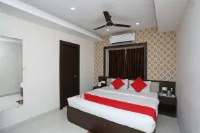 Hotel Gangotri by OYO Rooms - Image 2