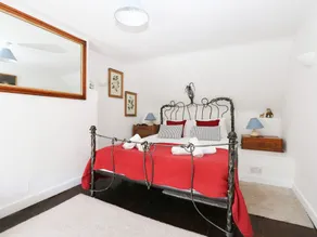 Apple Tree Cottage, BURTON BRADSTOCK - Image 5