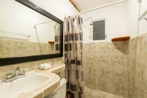 Hotel Caracol Puerto - Image 2