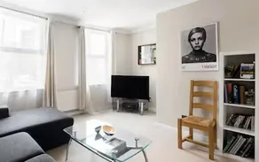 Central Apartment with Wifi - Image 4