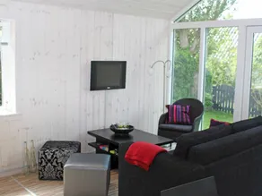 Quaint Holiday Home in Esbjerg With Sea Nearby - Image 5