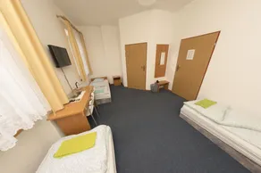 Ami Hotel Bed and Breakfast - Image 2