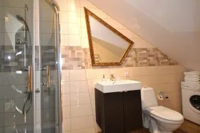 Rentida Apartments - Image 5