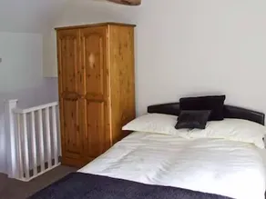 1 Cabin Knoll - Image 3