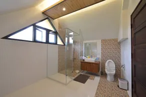 Orange Castle-Quadruple room(Ocean room) - Image 4