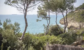 TH112 Great beachfront Deluxe villa with panoramic sea views - Image 3