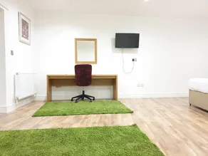 Stratford Rooms - Image 4