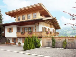 Luxurious Apartment in Fügen Near Ski Area - Image 4