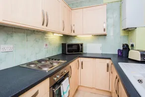 Comfortable Bright & Spacious 2 Bed Central London - Image 2