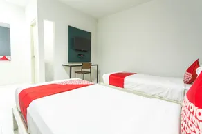 De-lima Guesthouse & Restro - Image 3