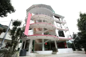 Hotel Rosewood Inn by OYO Rooms - Image 4